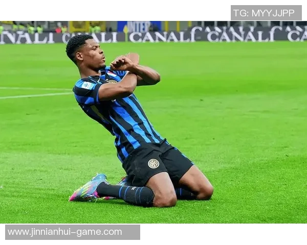 马竞与国米平局转播失误竟提示国米换下博努奇为埃里克森